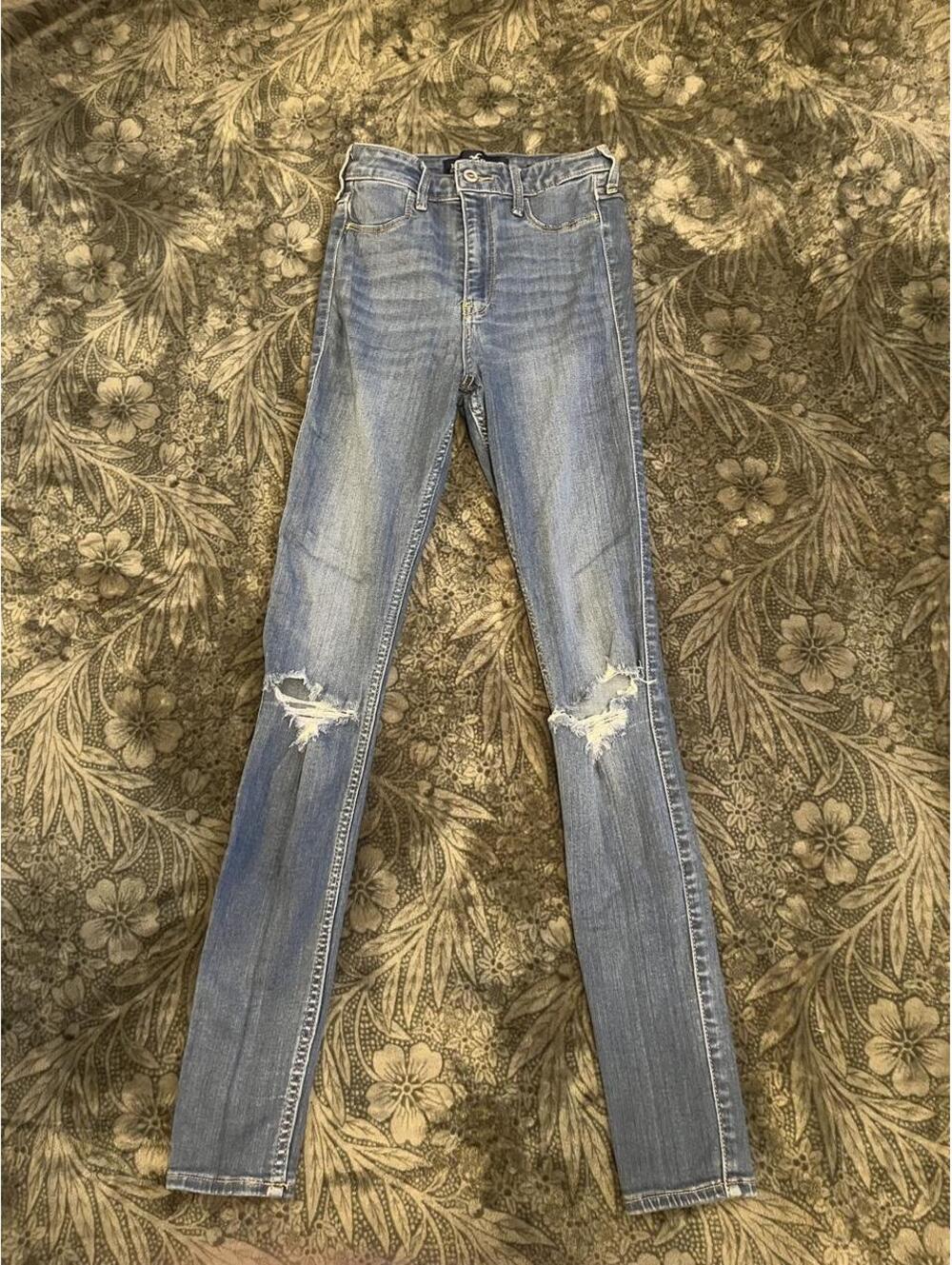 Hollister Co. Women's Blue and Navy Jeans